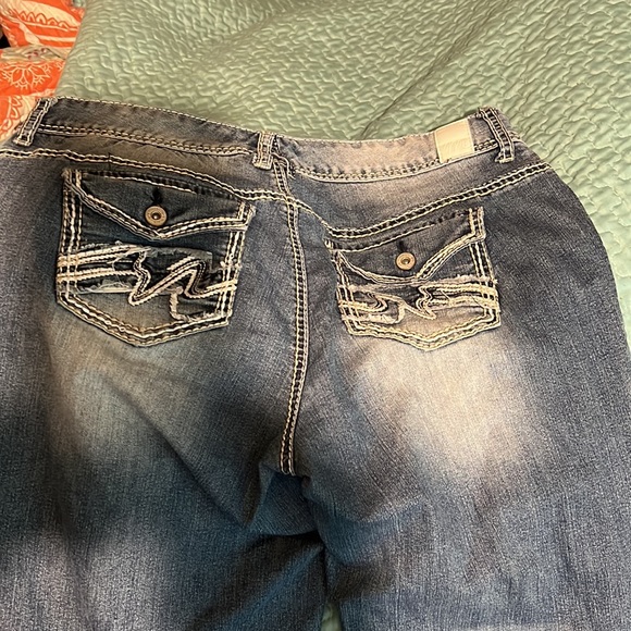 Capri faded denim pants. Very comfortable. - Picture 3 of 3